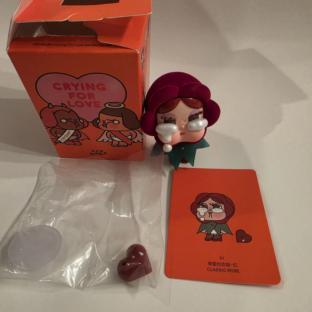 Crying for Love Classic‎ Rose Figure - Pink/Red Collectible